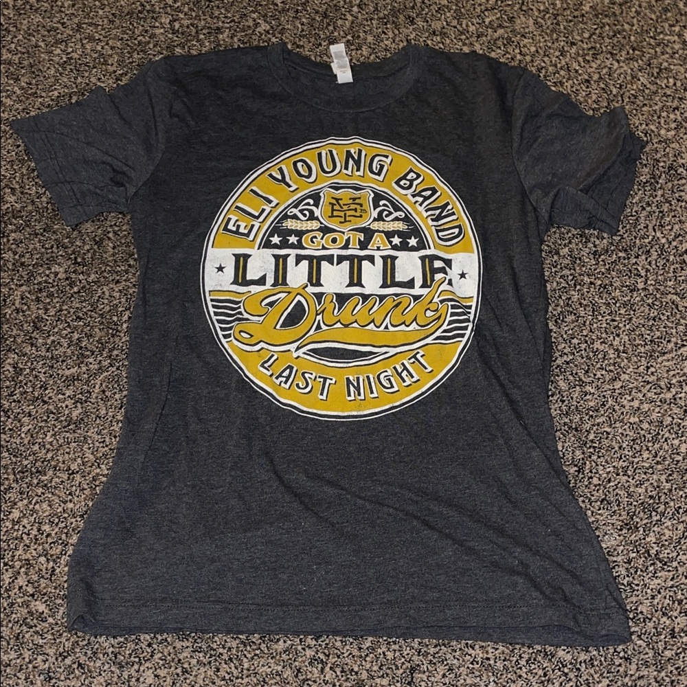 woman's eli young band tee shirt